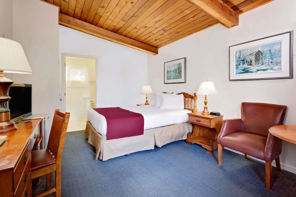 Ramada By Wyndham 1000 Islands Gananoque Hotell Exteriör bild